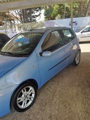 Fiat Punto 2004  1.4 16V Sporting-thumb-4
