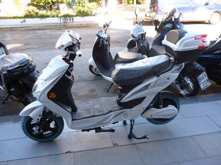 Diletta 2025 Scootiee Eco-thumb-4