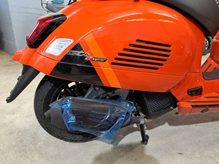 Vespa GTS Super 125 2023-thumb-3