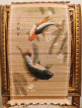 Ιαπωνική χειροποίητη ζωγραφική (δεκ. 1950-60) με ψάρια, πλεχτή πάνω σε λεπτά ξυλάκια από μπαμπού