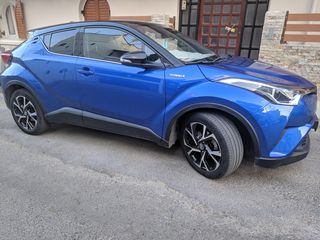 Toyota C-HR '18  1.8 Hybrid C-LUB BiTone