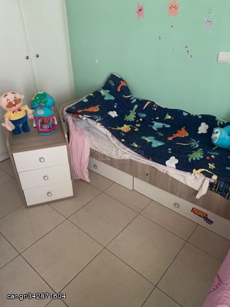 Πολυμορφική Κουνιστή κούνια που γίνεται κρεβάτι παιδικό με κομοδίνο