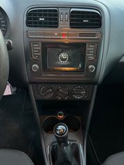 Volkswagen Polo 2016-thumb-5