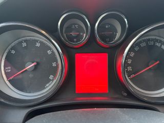 Opel Astra 2016-thumb-4