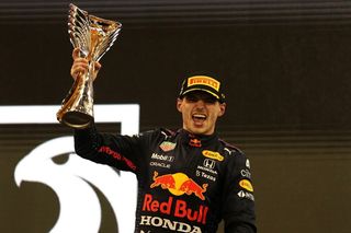 Pirelli - winners podium original cap-thumb-4