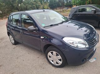 Dacia Sandero 2011 Dacia Sandero 1.2 Ambiance-thumb-1