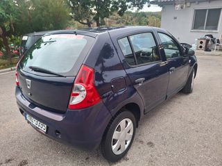 Dacia Sandero 2011 Dacia Sandero 1.2 Ambiance-thumb-4