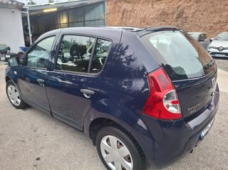 Dacia Sandero 2011 Dacia Sandero 1.2 Ambiance-thumb-5