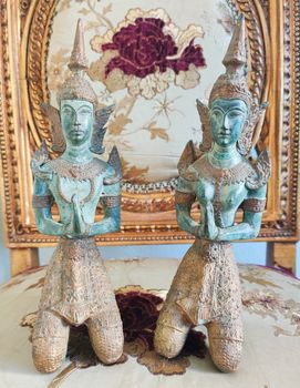 Μπρούτζινα αγαλματίδια Ταϋλάνδης, φρουροί του Ναού του Thepanom Thai Buddha - Βούδα βουδιστικά