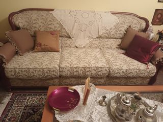 Σαλόνι 2θέσιος και 3θέσιος καναπές / Σκρίνιο / Πολυθρόνες Vintage / Τραπεζάκια Σαλονιού
