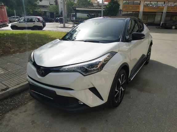 Toyota C-HR '17 AWD/AUTO/NAVI/LEATHER/PARK PILOT