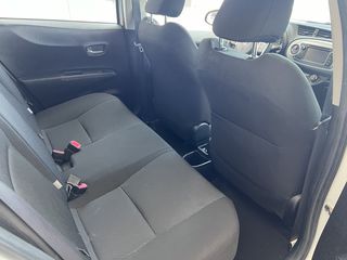 Toyota Yaris 2014 1.5 HYBRID ACTIVE-thumb-5