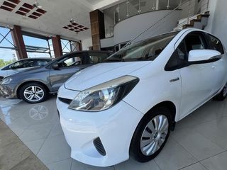 Toyota Yaris 2014 1.5 HYBRID ACTIVE-thumb-6