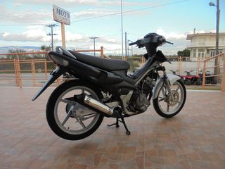 Suzuki 2002-thumb-2