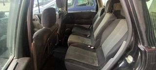 Renault Scenic 2006 1,5 DCI   6 SPEED-thumb-4