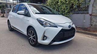 Toyota Yaris '17  1.5 Hybrid Selection