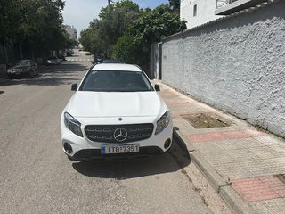 Mercedes-Benz GLA 200 '17