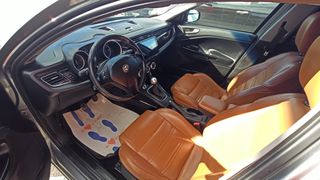 Alfa Romeo Giulietta 2012 1,6 DIESEL 150hp ΟΘΟΝΗ/ΔΕΡΜΑ-thumb-38