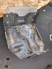 Βαση μπαταρίας Suzuki swift 2004-2010