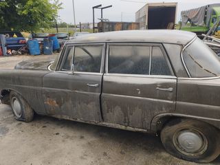 Mercedes-Benz 190 1968-thumb-1
