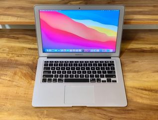 Apple MacBook Air 13.3" (2017) Retina Display (i5/8GB/128GB Flash Storage) (Grade A++)