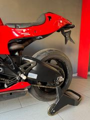 Ducati Desmosedici RR 2008 MOTOGP REPLICA-thumb-2