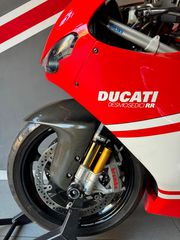 Ducati Desmosedici RR 2008 MOTOGP REPLICA-thumb-3