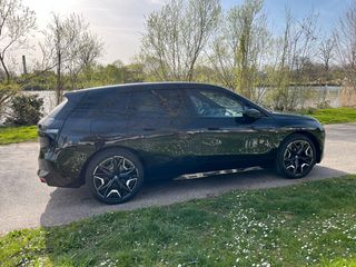 Bmw iX 2023 M60 i M Sport Pro Paket Panorama Sky Lounge-thumb-1