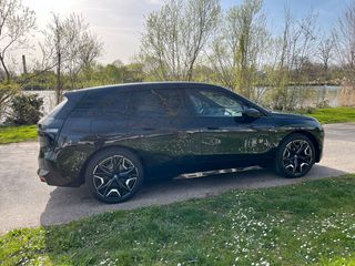 Bmw iX 2023 M60 i M Sport Pro Paket Panorama Sky Lounge-thumb-4