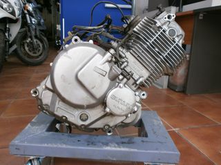 SUZUKI FREEWIND 650-ΜΟΤΕΡ-thumb-1