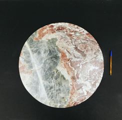 Δίσκος μαρμάρινος, κατάλληλος για στρογγυλό τραπέζι.