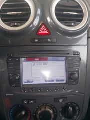 Opel Corsa 2011-thumb-11