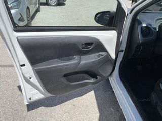 Toyota Aygo 2015-thumb-18