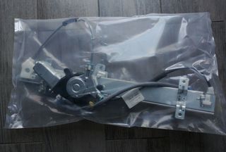 HONDA CIVIC 2004-2005 3ΠΟΡΤΟ EP, TYPE-R ΓΡΥΛΟΣ ΠΑΡΑΘΥΡΟΥ ΟΔΗΓΟΥ ΜΕ ΜΟΤΕΡ ΚΑΙΝΟΥΡΙΟ ΓΝΗΣΙΟ HONDA 72250S5SG11 72250-S5S-G11