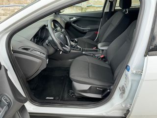 Ford Focus 2016 Ford Focus 1.0 EcoBoost Busines-thumb-35