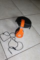 BEATS HEADPHONE-thumb-1