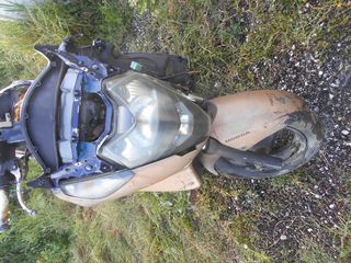 HONDA SILVER WING 600-thumb-2