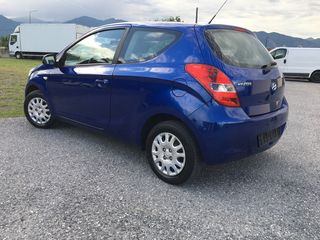 Hyundai i 20 2011-thumb-4
