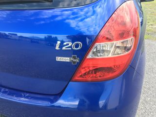 Hyundai i 20 2011-thumb-9
