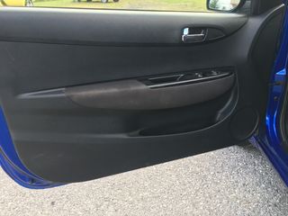 Hyundai i 20 2011-thumb-14