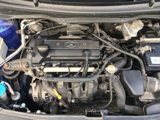 Hyundai i 20 2011-thumb-15