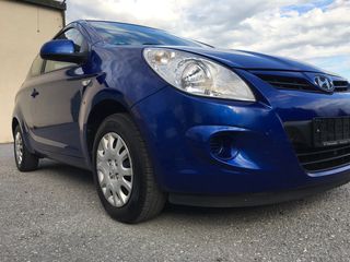Hyundai i 20 2011-thumb-23