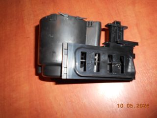 ΘΗΚΗ ΚΟΝΣΟΛΑΣ BMW Ε90 Ε91 Ε92 Ε93 ''BMW Βαμβακάς''-thumb-4