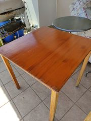 Τραπέζι ξύλινο 