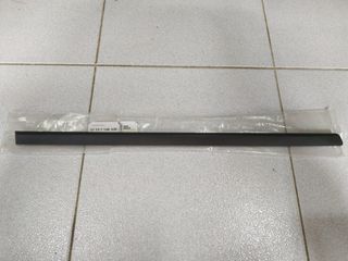 Διακοσμητικό τριμ πόρτας πίσω δεξιά SCHWARZ BMW E70+LCI