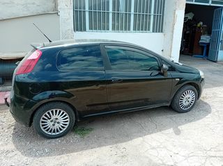 Fiat Grande Punto 2006-thumb-2