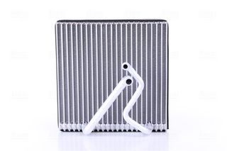 ΕΞΑΕΡΙΩΤΗΣ A/C AUDI A3 1.2,1.4 TSI <12 245X236X56 NISSENS