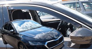 ΑΝΕΜΟΘΡΑΥΣΤΕΣ ΓΙΑ SKODA OCTAVIA A8 5D LIFTBACK 2020+ ΖΕΥΓΑΡΙ ΑΠΟ ΕΥΚΑΜΠΤΟ ΦΙΜΕ ΠΛΑΣΤΙΚΟ HEKO - 2 ΤΕΜ.