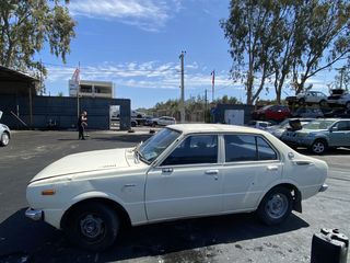 Toyota Corolla 1977-thumb-1