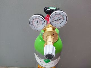 ΠΡΟΣΦΟΡΑ!!ΦΙΑΛH ARGON 10lit-200bar+ΑΕΡΙΟ+ΡΥΘΜΙΣΤΗΣ ΑΕΡΙΟΥ ΠΛΗΡΗΣ!-thumb-2